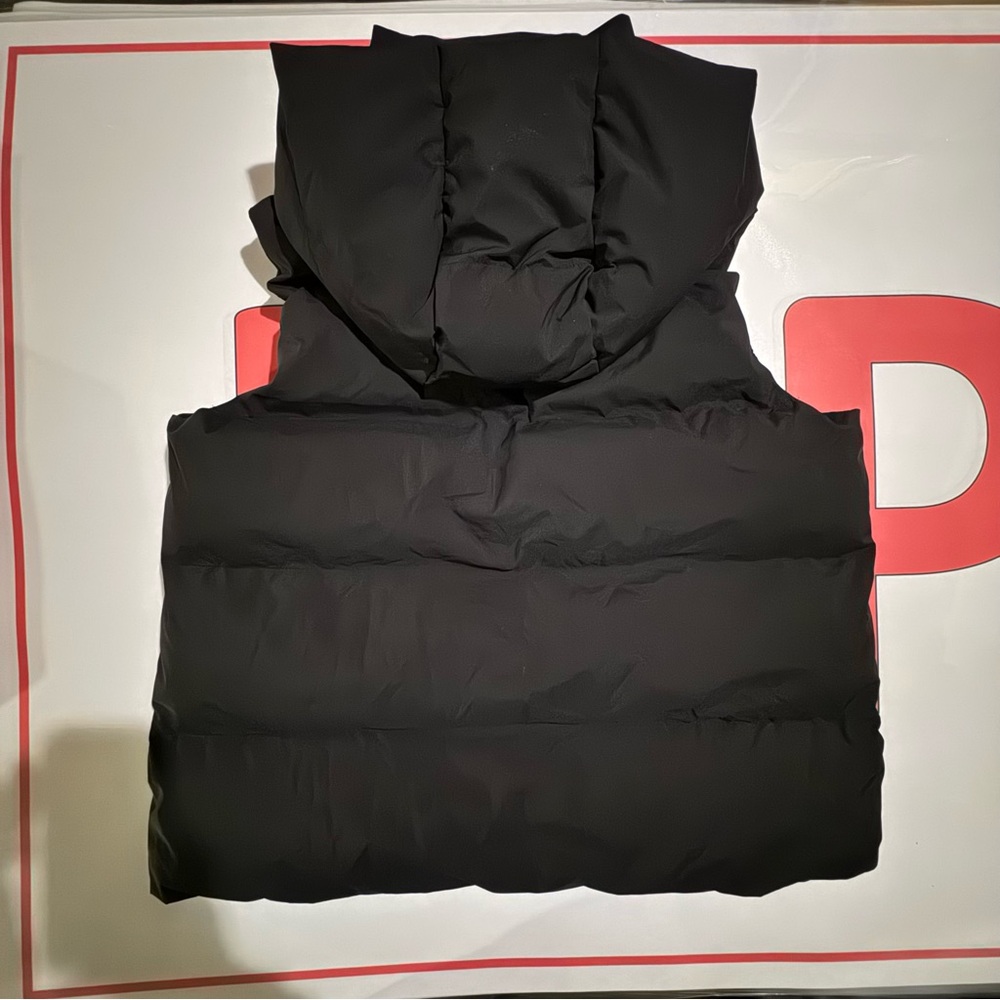 Puffer Vest - Picture 7 of 8